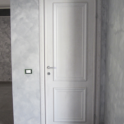 porta bianca effetto marmo