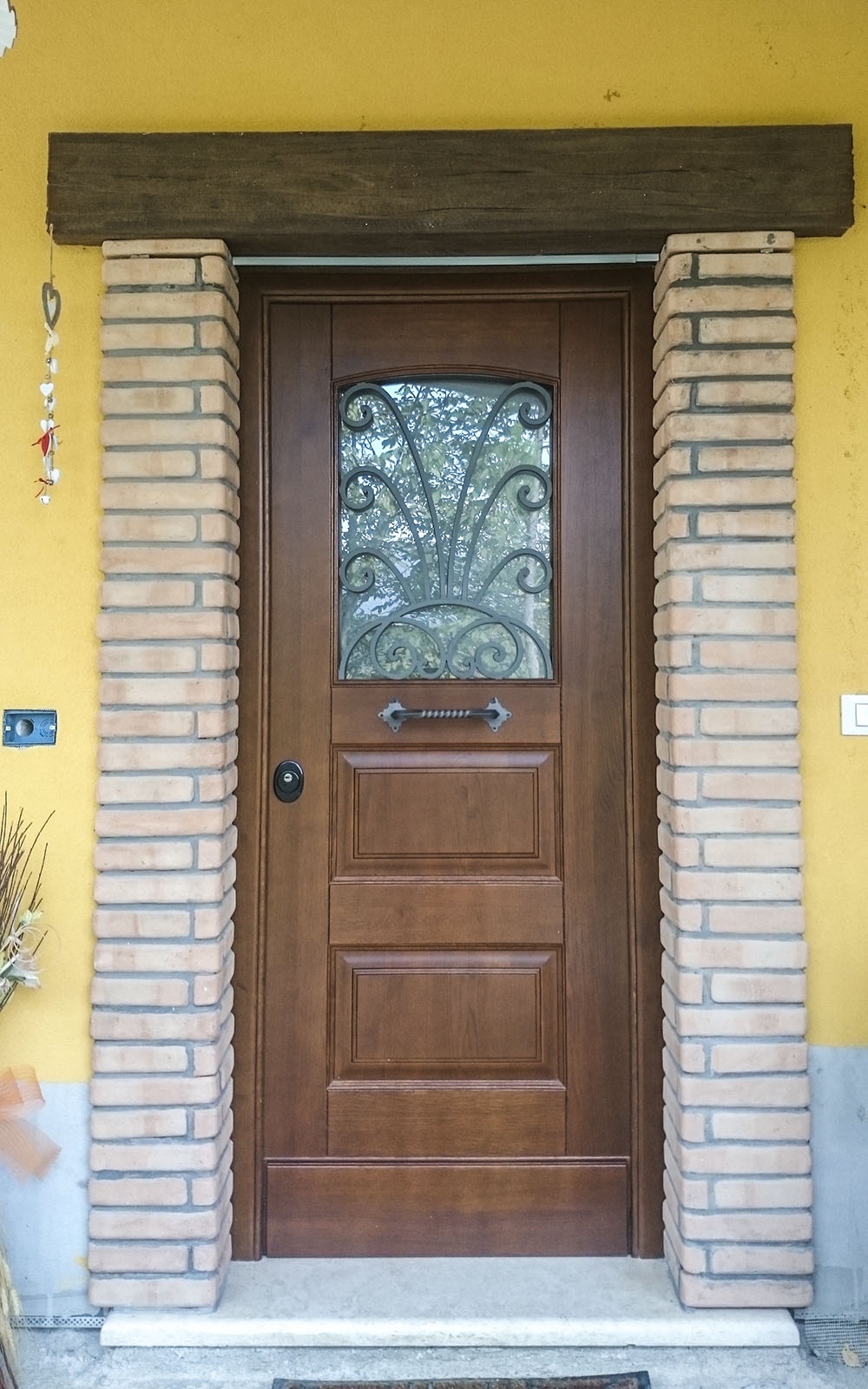 Risultati immagini per paraspifferi sottoporta blindata  Home door design,  Modern exterior doors, Entrance door design